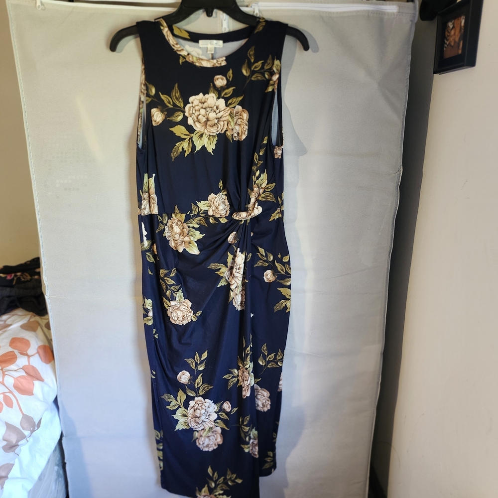 nine britton Navy Floral Maxi Dress with Twist Waist